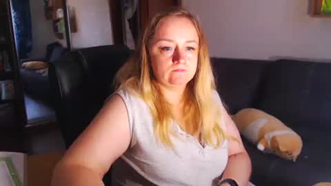 HoneydewMolly online show from December 2, 10:28 am