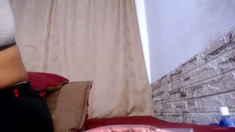 honeypussy3021 online show from July 2, 7:58 am