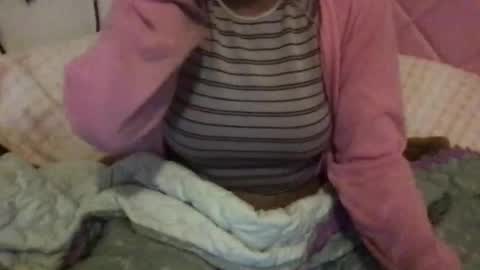 honeyyy89 online show from June 12, 11:40 am