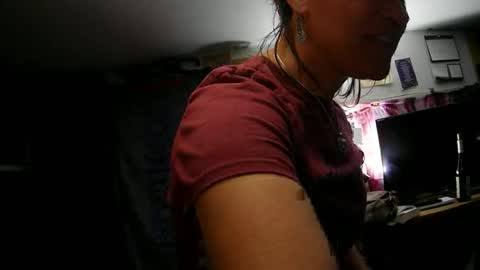 hoodoou online show from February 4, 4:04 am