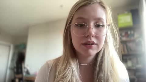 Snapshot of horney_audrey chatting on October 13, 2:58 am Audrey online show from October 13, 2:58 am