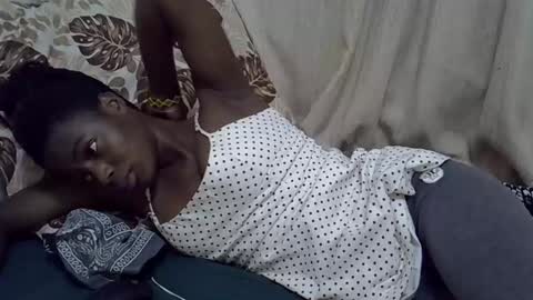 Leila online show from February 9, 10:01 pm