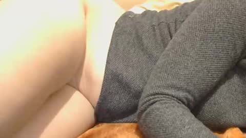 Snapshot of horny_hey chatting on February 10, 7:07 pm Serena online show from February 10, 7:07 pm