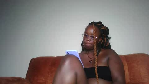 Lucy online show from December 23, 7:34 am