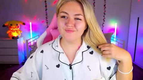 HornyCakee online show from September 21, 10:14 am