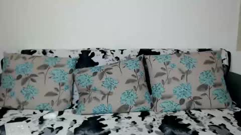 Snapshot of hot_angel94 chatting on September 23, 9:24 pm Sarah online show from September 23, 9:24 pm