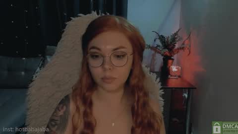 Snapshot of hot_babayaga chatting on January 4, 6:09 pm online show from January 4, 6:09 pm
