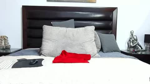 hot_chocolate4u online show from July 30, 6:42 pm