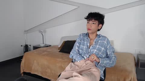 Alana online show from February 5, 9:40 pm