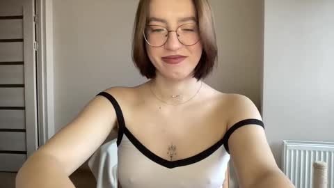 Lina online show from December 9, 8:55 am