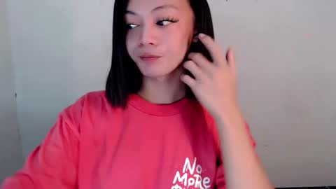 Snapshot of hot_n_spicy69 chatting on October 18, 7:11 am SWEET AGATHA online show from October 18, 7:11 am