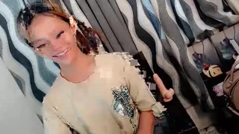 Snapshot of hot_n_spicy69 chatting on January 30, 6:35 am SWEET AGATHA online show from January 30, 6:35 am