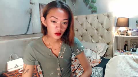 hot_petit69 online show from March 15, 6:10 pm