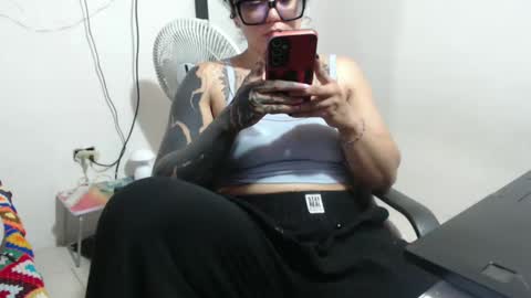 Snapshot of hotandpower10 chatting on September 30, 2:17 am Hot and PowerHOPE U MISS ME online show from September 30, 2:17 am