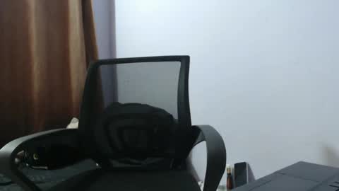 Snapshot of hotandpower10 chatting on January 11, 12:55 am Hot and PowerHOPE U MISS ME online show from January 11, 12:55 am