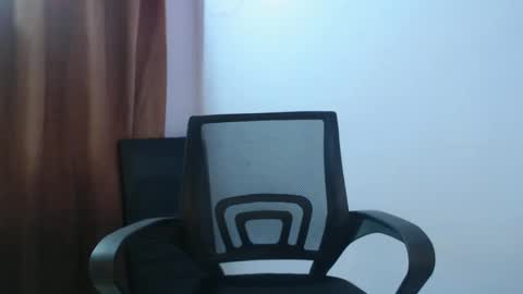 Snapshot of hotandpower10 chatting on January 23, 12:25 am Hot and PowerHOPE U MISS ME online show from January 23, 12:25 am