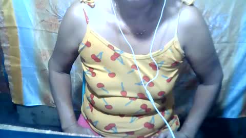 Snapshot of hotbetty_45 chatting on October 16, 9:28 pm hotbetty_45 online show from October 16, 9:28 pm