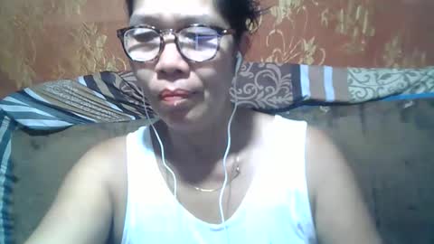 Snapshot of hotbetty_45 chatting on October 27, 6:31 am hotbetty_45 online show from October 27, 6:31 am