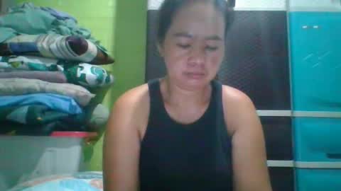 hotchicks4uxx online show from February 17, 9:32 pm