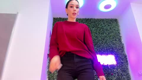 hotfallingdevil online show from January 9, 5:34 am