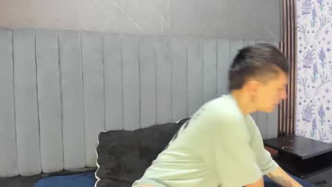 hannah online show from December 21, 3:00 am