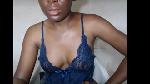 hotjessie0 online show from October 20, 6:05 am