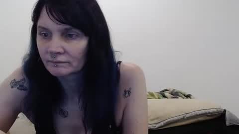 hotmodel1984 online show from January 12, 2:17 am