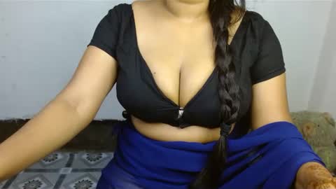 Snapshot of hotmuskan21 chatting on December 4, 6:17 pm Muskan online show from December 4, 6:17 pm
