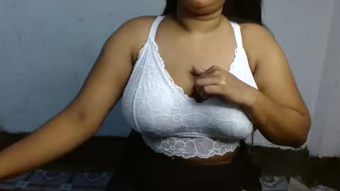 Snapshot of hotmuskan21 chatting on October 4, 6:45 pm Muskan online show from October 4, 6:45 pm
