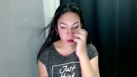 jelaigrande  online show from November 23, 9:11 am