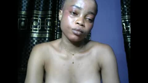 hottie baddie14 online show from January 7, 1:31 am