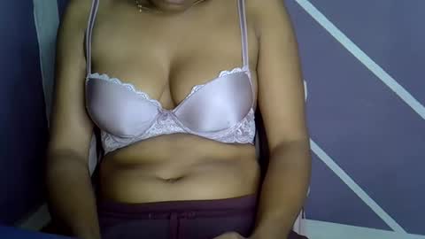 Snapshot of hottie_baddie14 chatting on September 29, 6:18 am hottie baddie14 online show from September 29, 6:18 am
