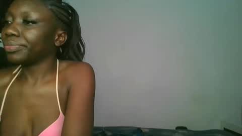 hottie_chyna online show from December 14, 8:47 pm