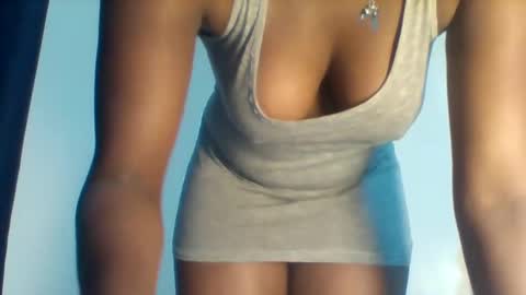Snapshot of hottie_vera chatting on February 1, 7:26 am vera online show from February 1, 7:26 am