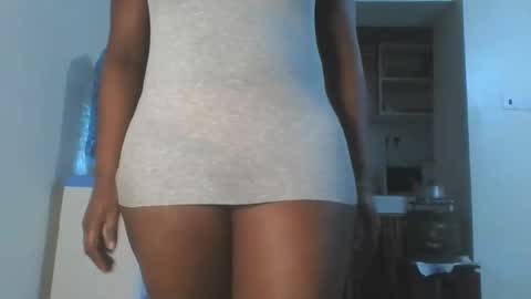Snapshot of hottie_vera chatting on October 14, 9:12 am vera online show from October 14, 9:12 am