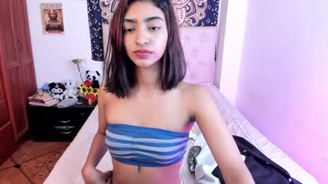 Veronica independent model online show from November 26, 12:00 am