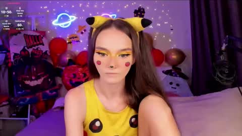 Snapshot of hottiesteverly chatting on October 19, 7:49 pm Jane online show from October 19, 7:49 pm