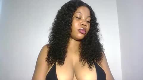 hotty_lora889 online show from February 28, 10:47 am