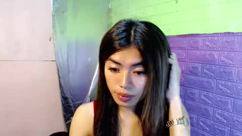 hotty_zeah online show from November 3, 4:38 am