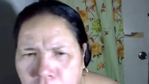 hottycrissy4u online show from April 28, 4:38 am