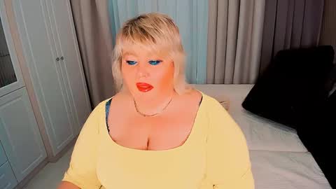 Snapshot of huge_booobs chatting on March 2, 3:09 pm milli online show from March 2, 3:09 pm