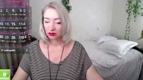 Irena online show from October 8, 2:10 pm