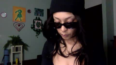 Snapshot of hunyybunz chatting on January 31, 4:36 am Goddess Hunyy online show from January 31, 4:36 am