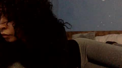 Snapshot of hunyybunz chatting on February 10, 3:57 am Goddess Hunyy online show from February 10, 3:57 am