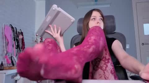 Miley. PVT open i have extra prices on nude show  online show from January 17, 7:43 pm