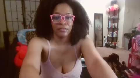  HysteriaHeels  online show from April 29, 4:48 am