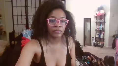  HysteriaHeels  online show from April 19, 1:27 am