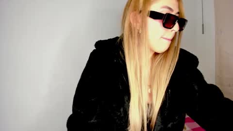 Snapshot of hyunjooo chatting on October 3, 9:42 pm Hyun Joo online show from October 3, 9:42 pm