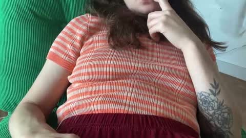 Snapshot of i_love_olive chatting on October 26, 11:22 pm Olive online show from October 26, 11:22 pm