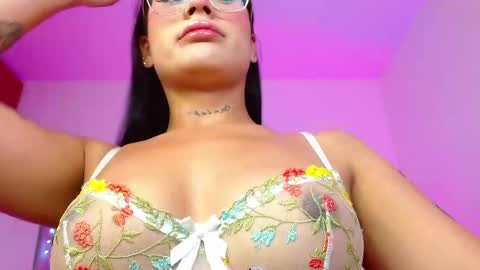 Snapshot of iam_salomex chatting on February 26, 9:12 am Salo online show from February 26, 9:12 am